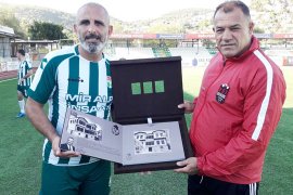 Futbolun sihirbazları Bodrum’da buluştu