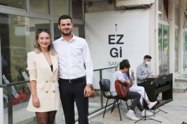 Ezgi Sanat Merkezi açıldı