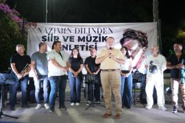 NAZIMIN DİLİNDEN ŞİİR VE MÜZİK DİNLETİSİ GÜLLÜK’TE SANATSEVERLERLE BULUŞTU