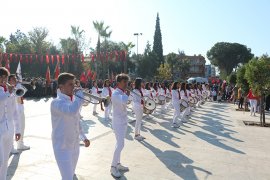 “Aydınlık yarınlara cumhuriyetle varılacak”