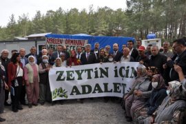 İYİ Partili heyet İkizköy’de yönetmeliğe tepki gösterdi