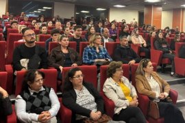 Ekran kullanımı ile siber zorbalığın etkileri ele alındı