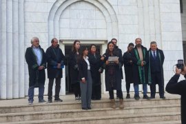 “Çocukların demokratik bir toplumda barış içinde yaşayabilmeleri için…”