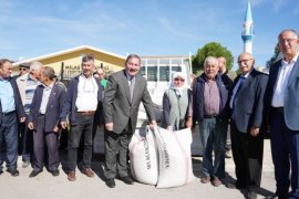 Milas Belediyesi, Üreticilere 4 Bin 275 Kilo Buğday Tohumu Dağıttı