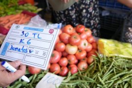 MİLAS BELEDİYESİ ZABITASINDAN GRAMAJ VE ETİKET KONTROLÜ