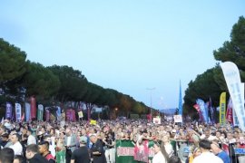 ‘Toprağımızı Vermiyoruz’ Mitinginde Özgür Özel’den Anayasa Mahkemesi’ne Çağrı