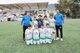 Milas Gençlik Spor U11 takımı farklı galip geldi