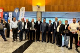Milaslı Üreticilerden Zeytinyağında Büyük Başarı: TARİŞ’e Çifte Ödül!