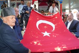 Vatan İçin Canını Ortaya Koyan Gazilerimize Minnetle