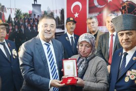 Başkan Tokat’tan gazilere tebrik ziyareti