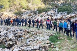 Dağcılardan Akbelen’e destek yürüyüşü