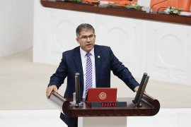 AKP'li Öztürk kumarhanede görüntülendi