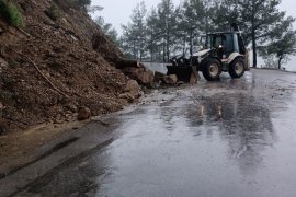 Büyükşehir Ekipleri Olumsuz Hava Koşulları İçin 39 Noktada Hazır