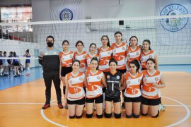 Milas Akademi Bayan Yıldız  Kız Voleybol Takımı, İhtisasspor Yıldız Kız Voleybol Takımı’nı 3-1 yendi