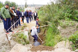 Baharlı Mahallesi’ne, 6 bin metrekare kilit parke taşı döşendi