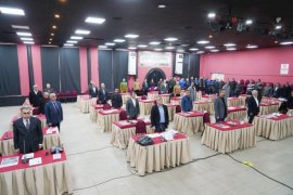 Milas Belediye Meclisi, saygı duruşu ile başladı