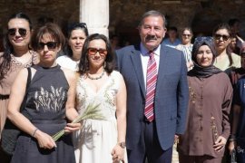 Hayat Boyu Öğrenme Coşkusu Kortejle Başladı, Moda Şöleniyle Taçlandı