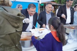 Milas Belediyesi ilk iftar sofrasında 4 bin kişiyi ağırladı