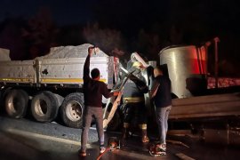 Milas-Yatağan Yolunda Feci Kaza: Süt Toplama Aracı TIR’a Çarptı, 1 Kişi Hayatını Kaybetti