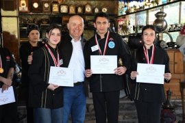 Ödüllü Yemekler İlçemiz Protokolüne Sunuldu