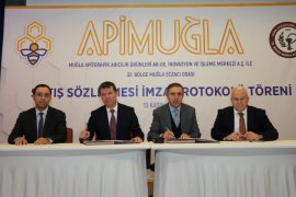 APİMUĞLA Ile Muğla Eczacı Odasi Satış Sözleşmesi İmzaladı