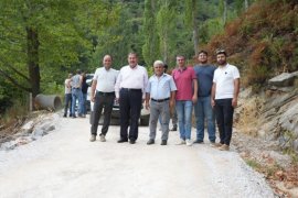 Kırsal Mahallelerdeki Yol Çalışmaları Tüm Hızıyla Sürüyor