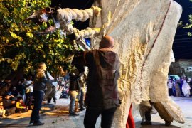 Kostümler giyildi, maskeler takıldı…