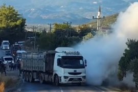 Ören Yolunda Seyir Halindeki TIR Alev Aldı