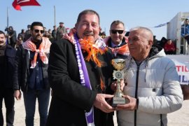Pehlivan Develer Arenada Kozlarını Paylaştı