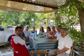 Mahalle sorunları yerinde tespit edildi