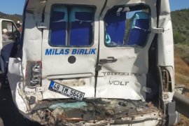 Dolmuşa Beton Mikseri Çarptı: 1 Kişi Hayatını Kaybetti, 13 Yaralı
