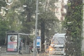 Milas Sağanak Yağışa Teslim Oldu: Trafik Durma Noktasına Geldi