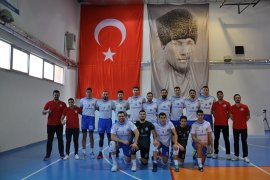 Voleybolcularımız Dolu Dizgin..