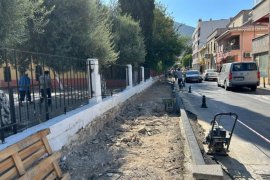 İnönü Caddesi’nde Kaldırımlar Yenileniyor