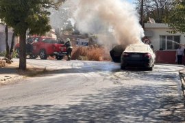 Milas’ta Araç Yangınında Mahallelinin Duyarlılığı İnsanlığa Umut Oldu