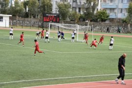 Milas Belediye Beçin Spor, Marmaris Gençlik Spor’u 3-1’le geçti