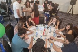 ECZACILARDAN GENÇLİK ÇALIŞTAYI..