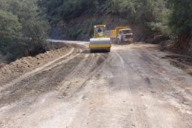 Büyükşehir, Milas’ta 473 Km yol çalışması yaptı