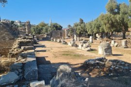 Agora, Tiyatro ve Antik Liman Yeniden Keşfedildi