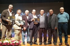 Milaslı Üreticilerden Zeytinyağında Büyük Başarı: TARİŞ’e Çifte Ödül!