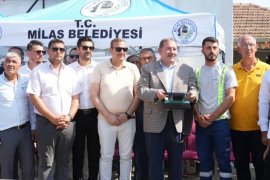 Milas Belediyesi Mahallelerimizi Çok Amaçlı Sosyal Alanlarla Donatıyor… Derince Mahallesi’nde Temel Atıldı