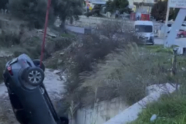 Milas Ofis Kavşağı’nda Yine Kaza: Araçlar Savruldu, Biri Kanala Uçtu