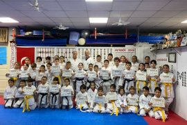 Karate Sınavında Genç Sporcuların Başarısı