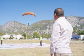 Türkiye Yamaç Paraşütü-Hedef Finali Şampiyonası Ören’de gerçekleşti