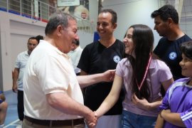 Babalar Günü’nde Coşkulu Voleybol Ve Basketbol Maçı