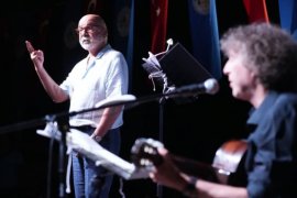 BOĞAZİÇİ’NDE ŞİİR VE MÜZİK EŞLİĞİNDE SANAT DOLU BİR AKŞAM YAŞANDI