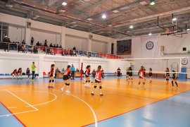 Voleybolda Yıldızlar maçları başladı