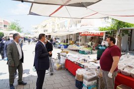 Başkan Tokat pazarcı esnafına teşekkür etti..