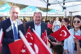 İlköğretim Haftası’nda Protokole Miniklerden Büyük İlgi