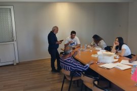 Milas'ta Şoförler Oda Binasında Güncelleme Kuyruğu
